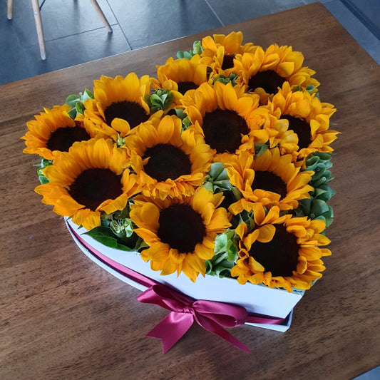 Caja corazón de girasoles